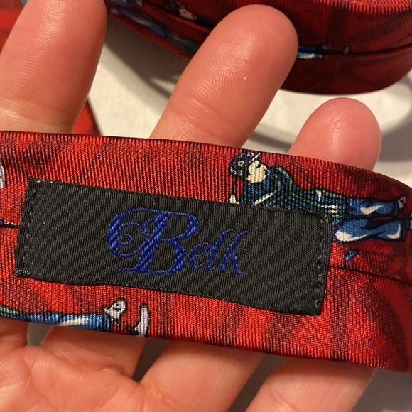 Mens Red Golf Tie - Picture 5 of 6